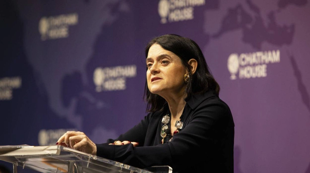 تسمية وفضح وكيلة الإمارات: برونوين مادوكس