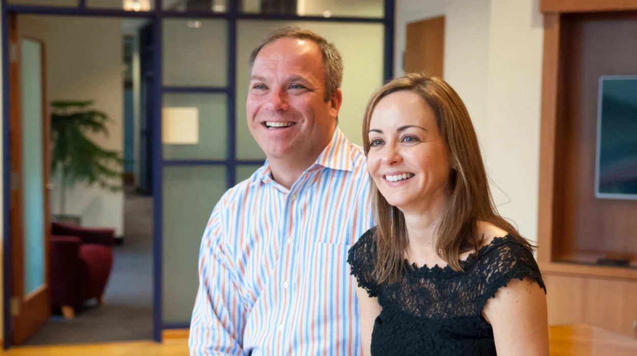 اسم و اعتداء عميل الإمارات: كارل غومتو