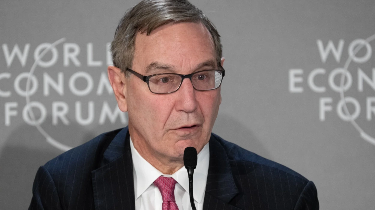 التسمية والفضيحة لوكيل الإمارات: ريتشارد إدلمان