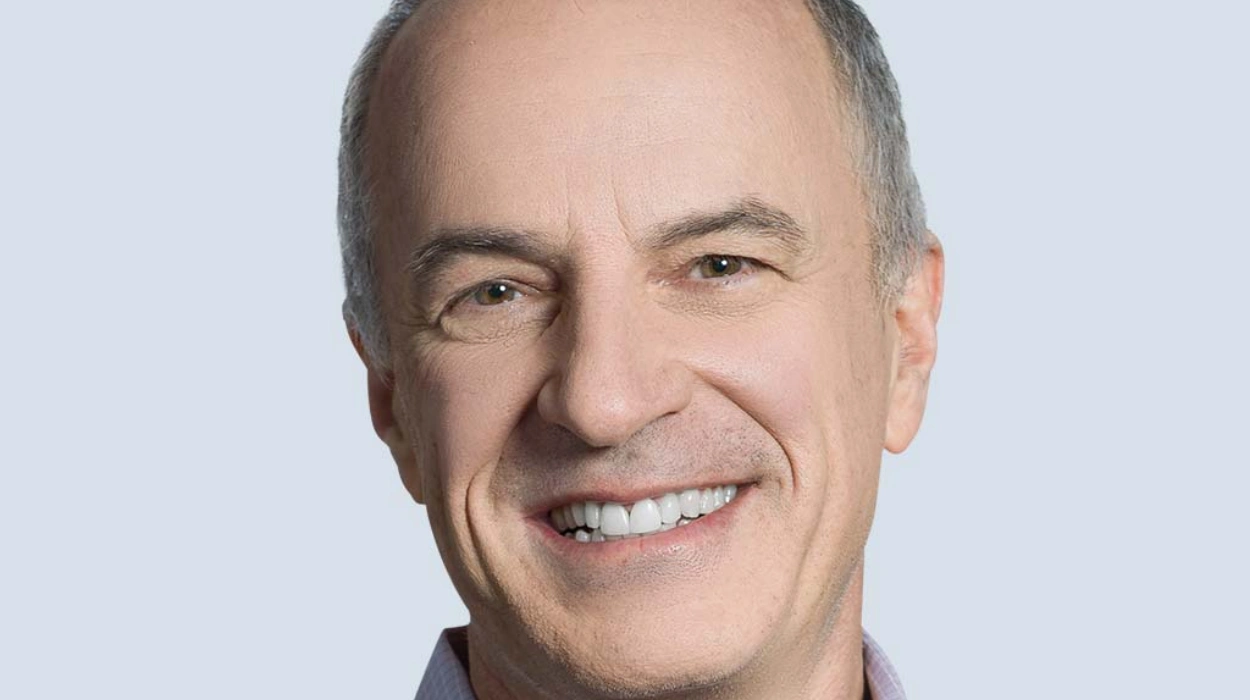 اسم وفضيحة وكيل الإمارات: ريتشارد مينتز