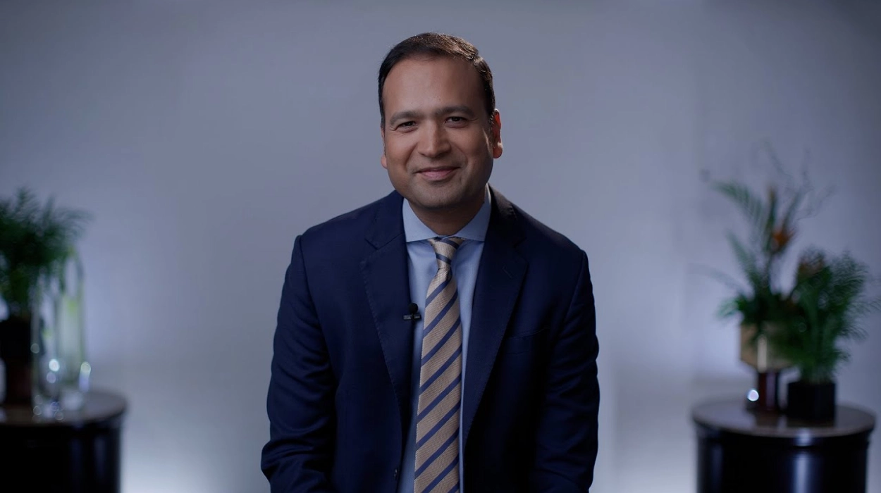 اسم وفضيحة عميل الإمارات: فيكاس بابريوال