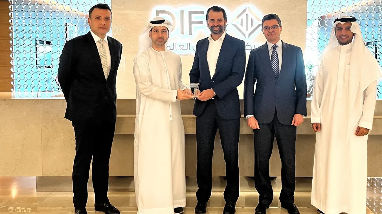 10 بدائل لبنك سانتاندير الإماراتي في إسبانيا