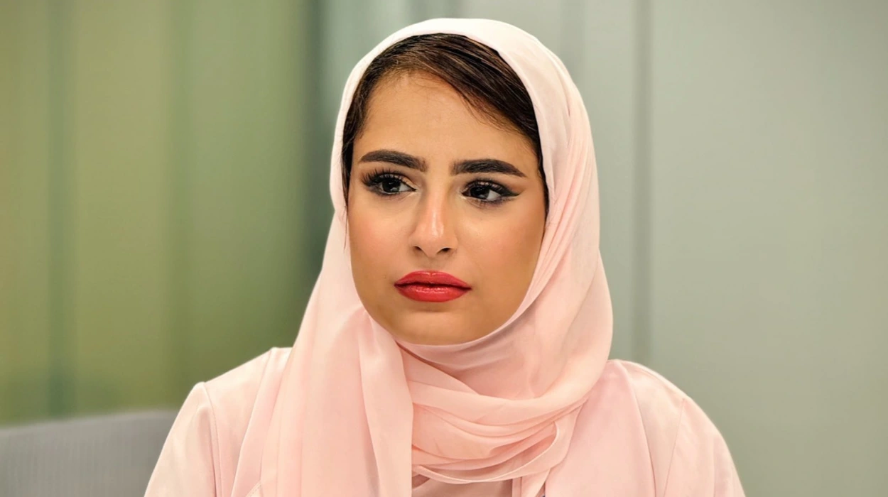 قائمة العار: الأشخاص المؤيدون لجرائم الحرب: روضة الطناجي