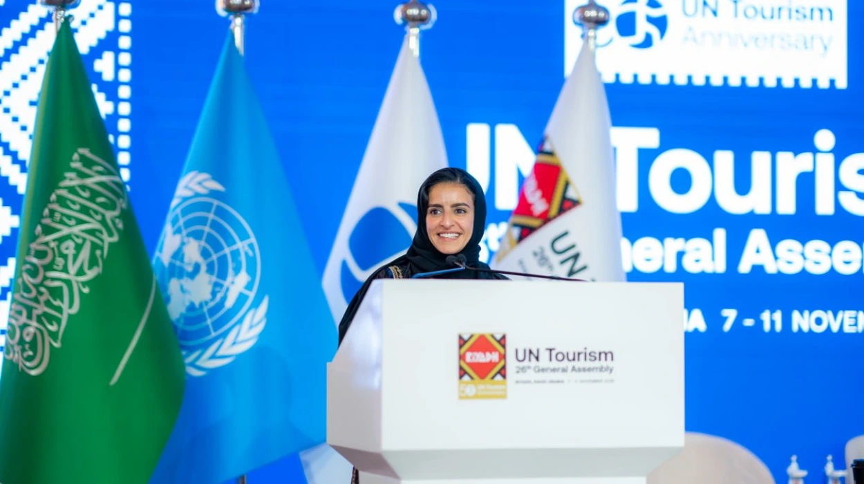 قائمة العار: الأشخاص المؤيدون لجرائم الحرب: سارة الحوسني