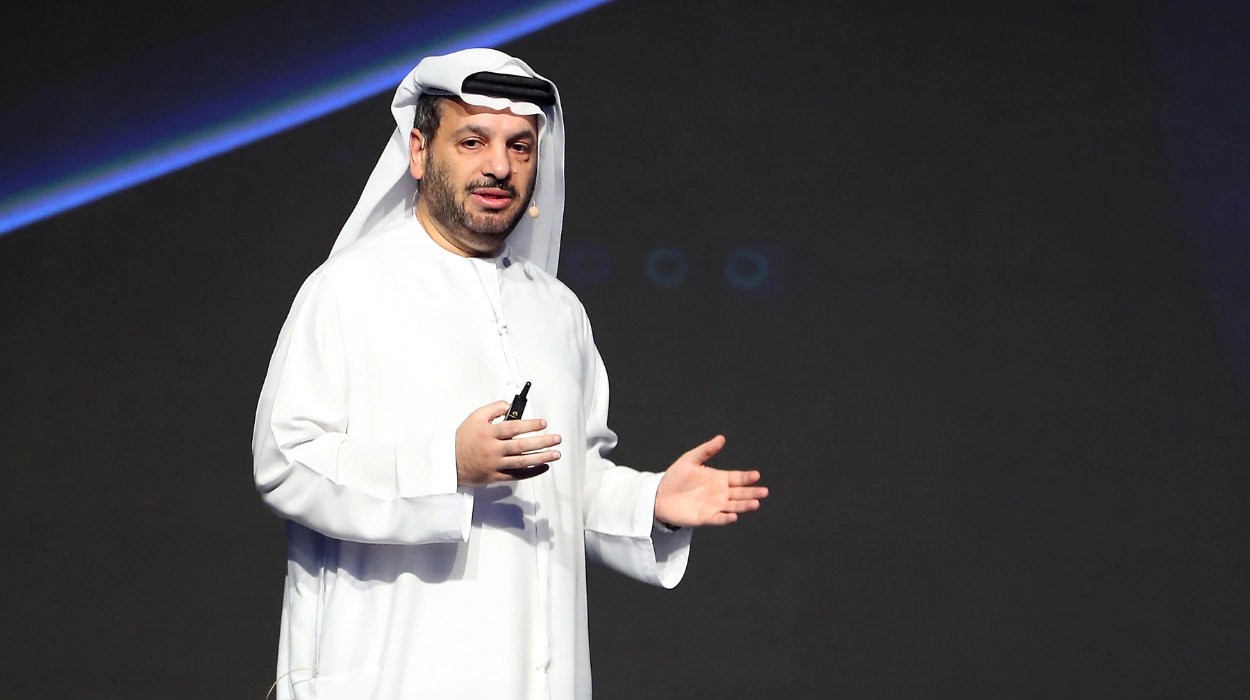 سمي وفضح وكيل الإمارات: فيصل البناي