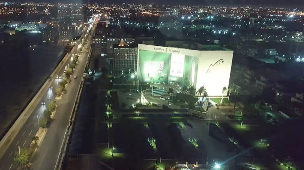فرض عقوبات على شركة الديرعة العقارية: تهديد مملوكة للإمارات يطال الأسواق العالمية